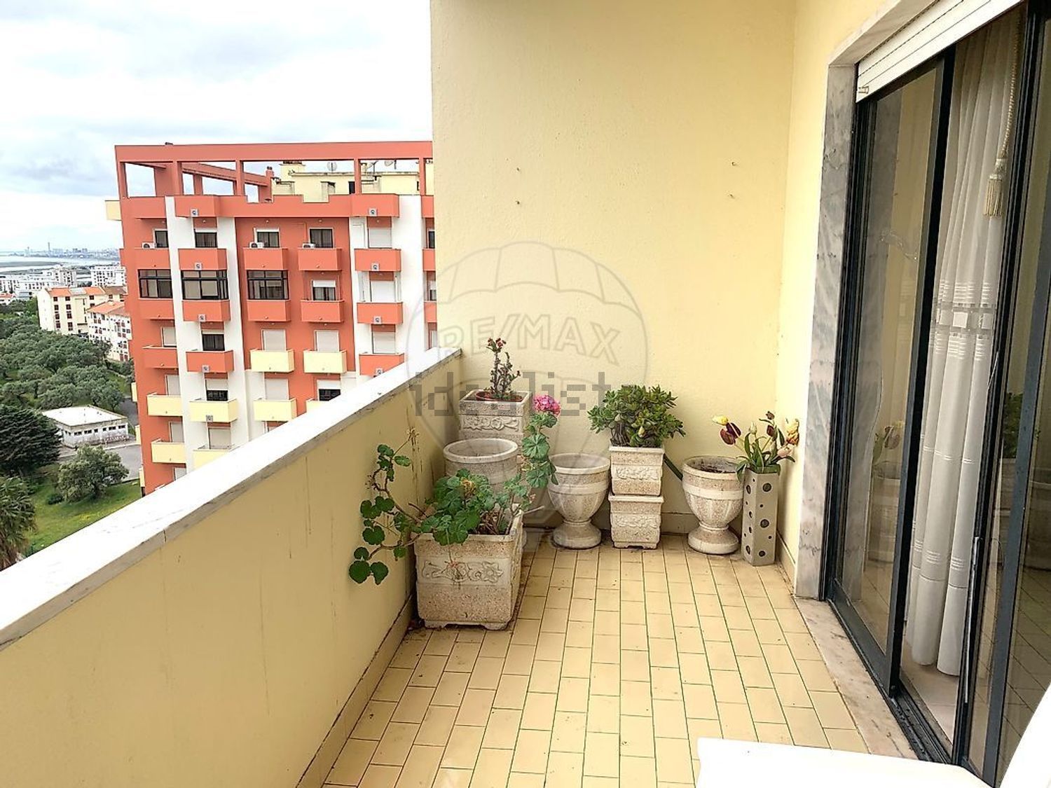 公寓 t2出售在Praceta Bernardo da Costa Macedo - 阳台