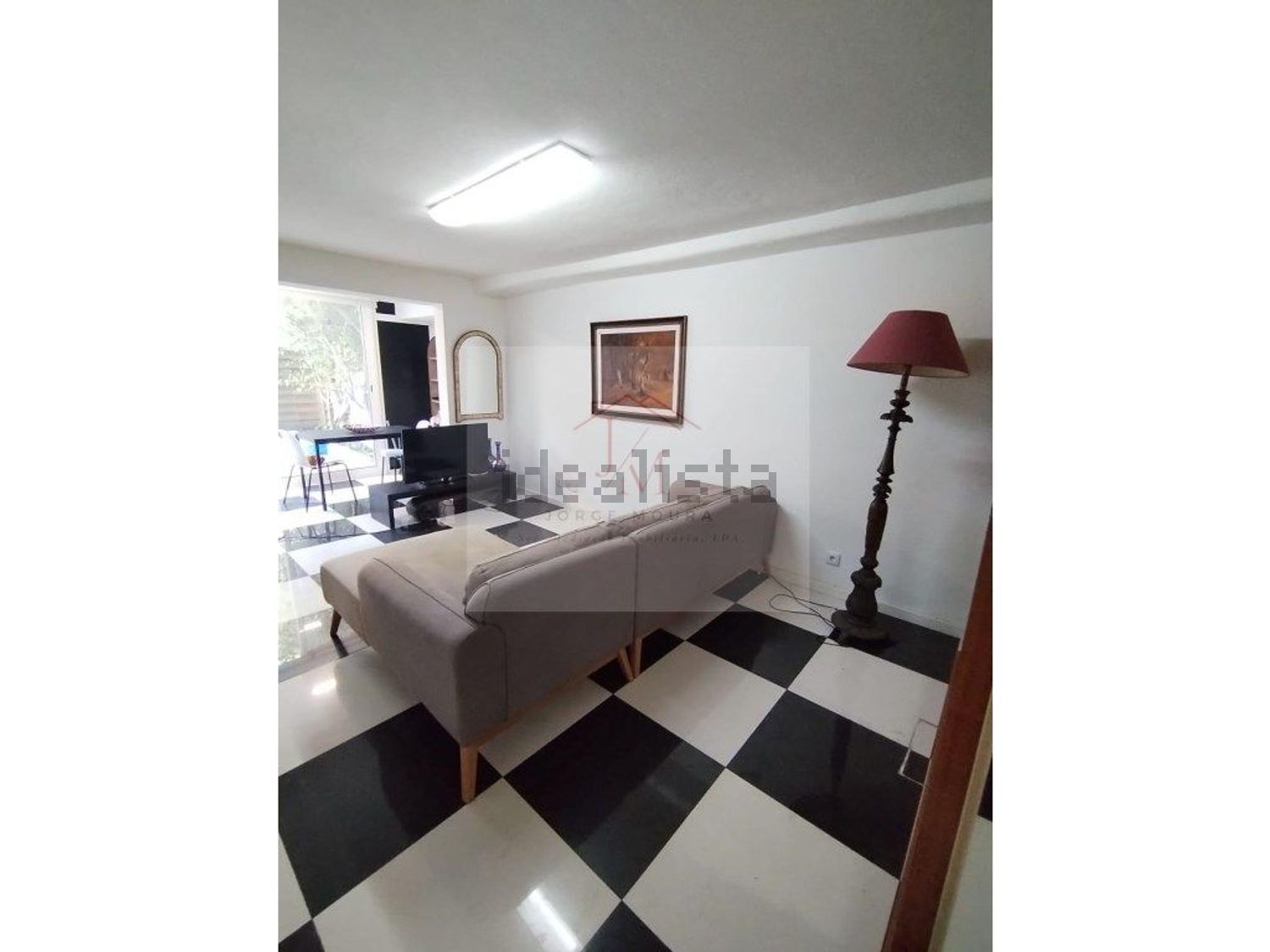 出租t0（单人公寓）在Tires - 客厅