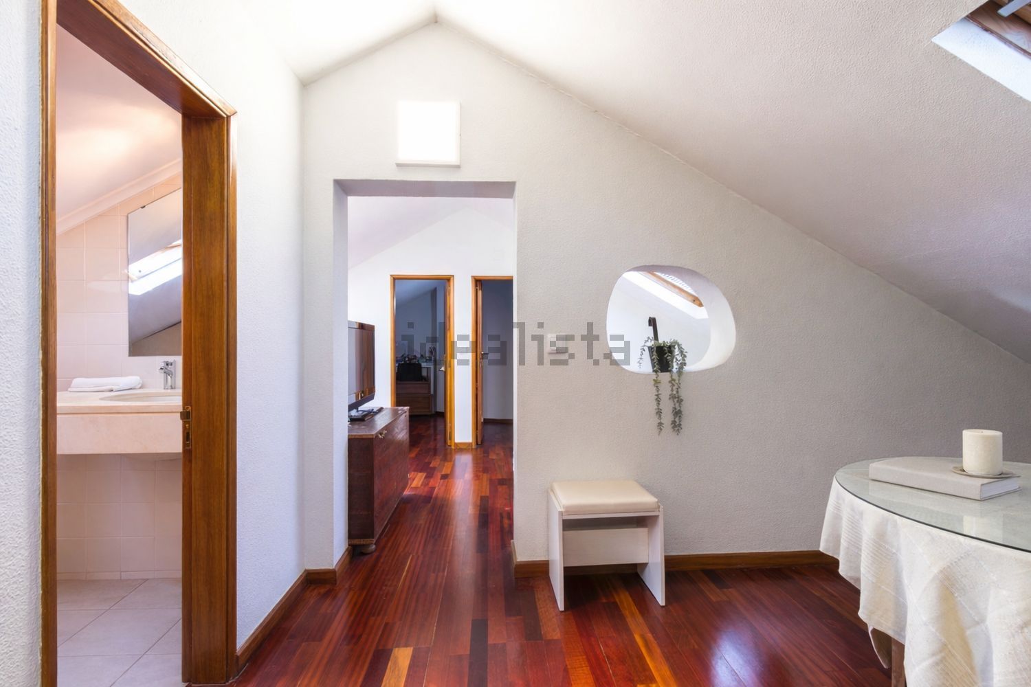 双拼别墅出售在Rua António Sérgio - 阁楼