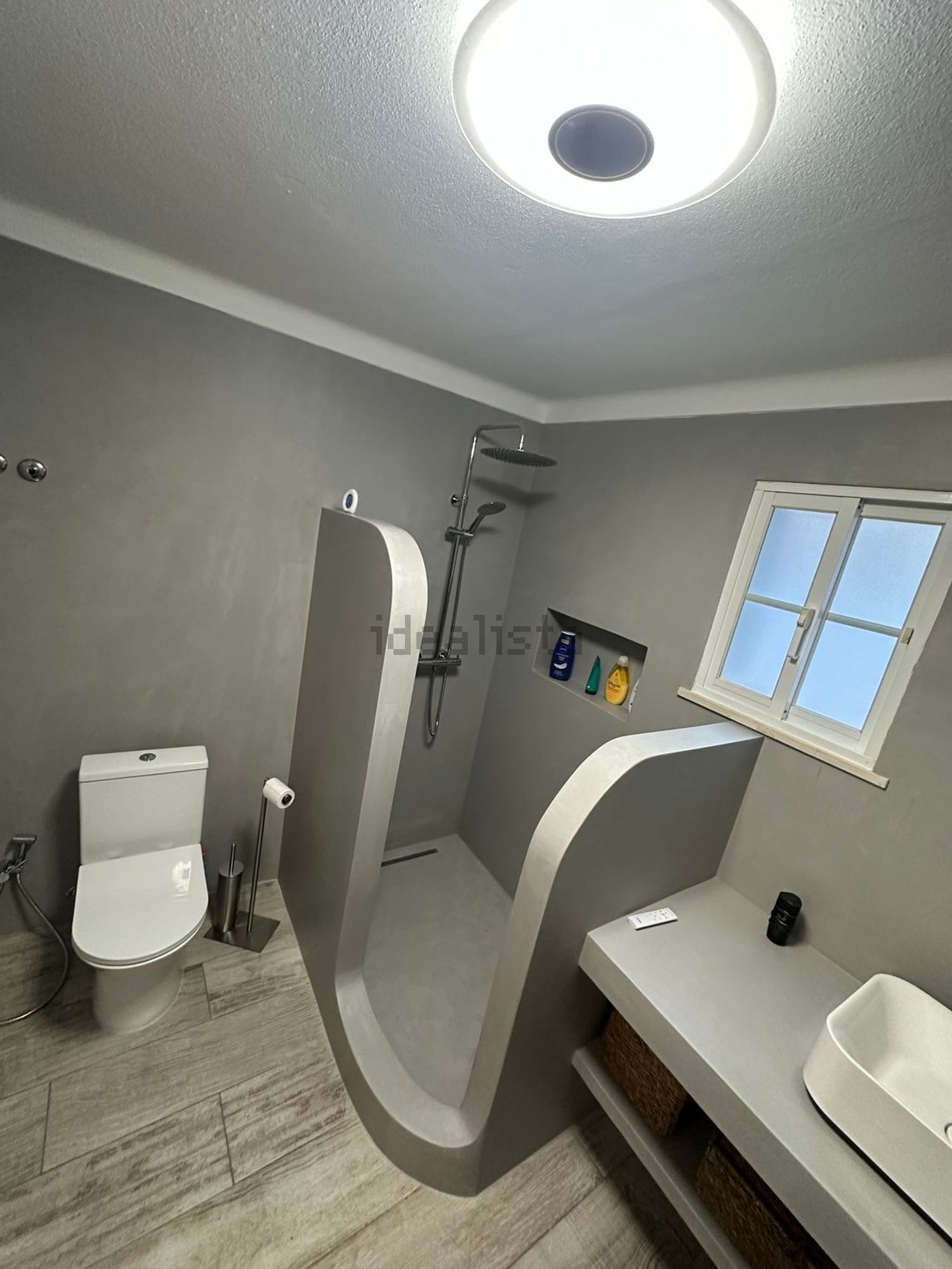 双拼别墅出售在Rua 1 de Maio, 15 - 卫生间