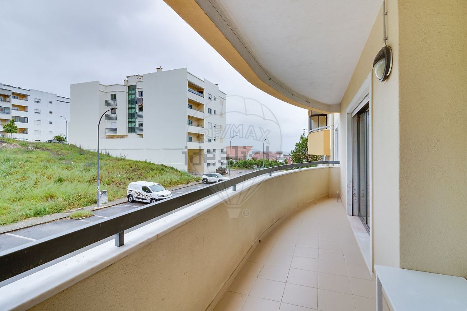 公寓 t2出售在Rua e C8 - 阳台