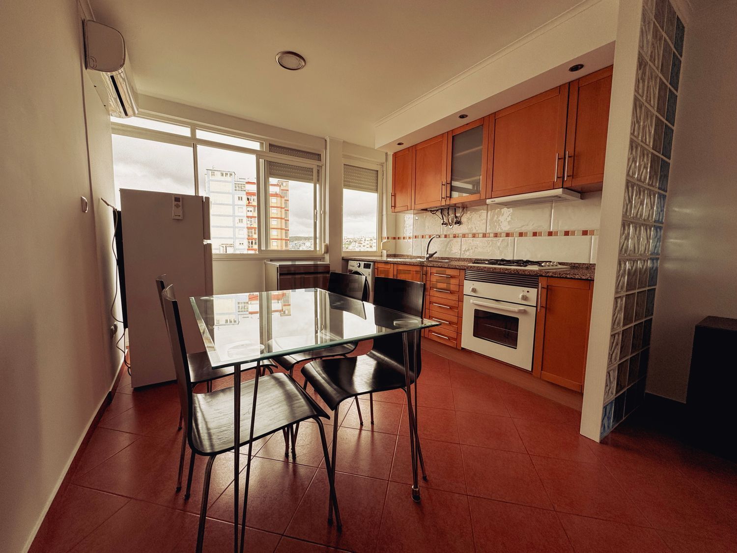 公寓 t1出售在Rua Correia Teles, 16 - 餐厅