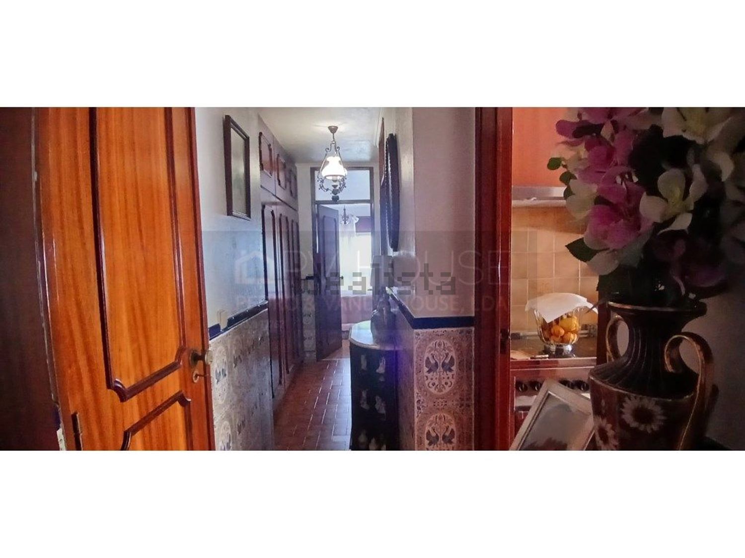 公寓 t2出售在Rua António Janeiro, 3 - 过道