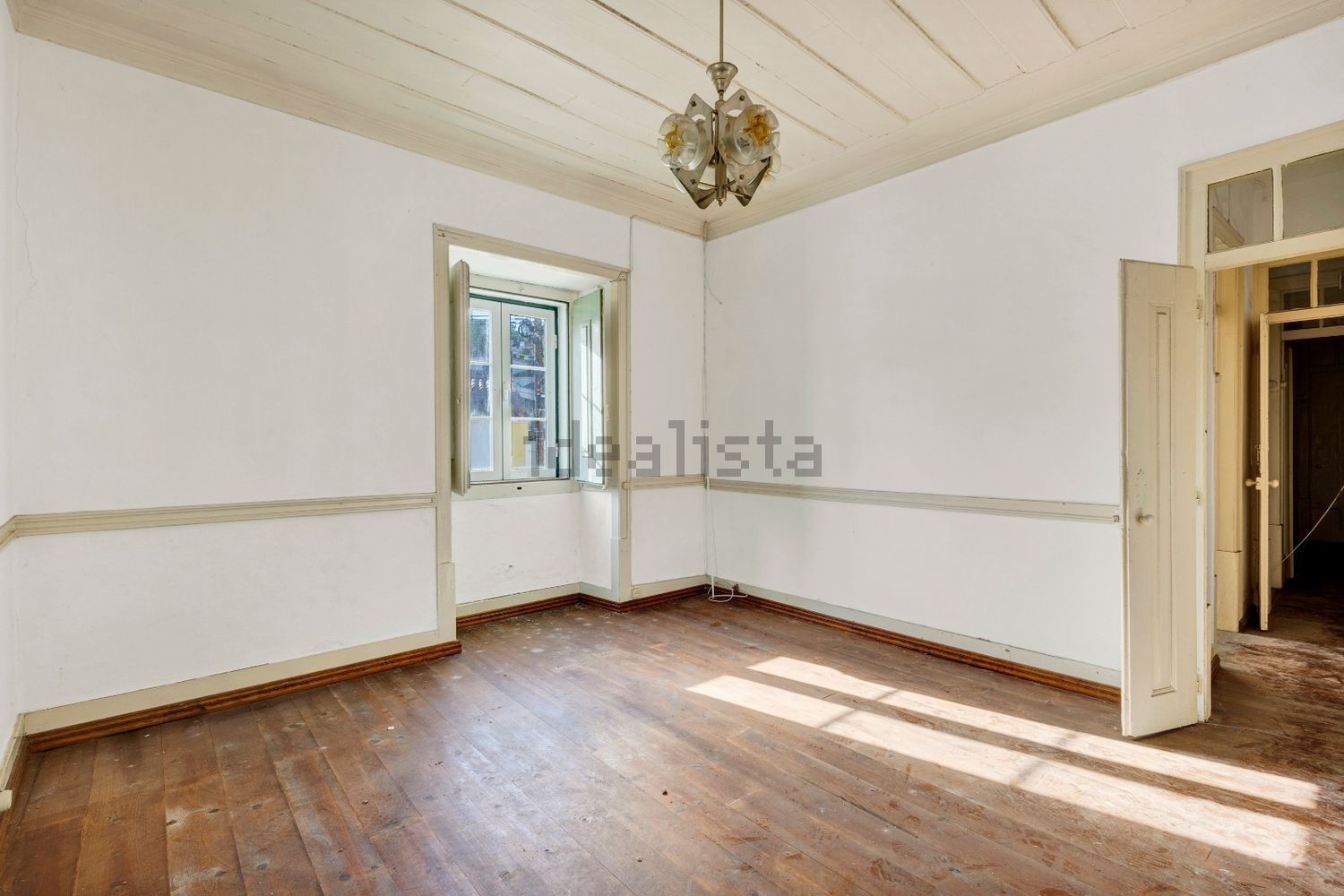 小楼房或独栋别墅出售在Rua Direita - 居住