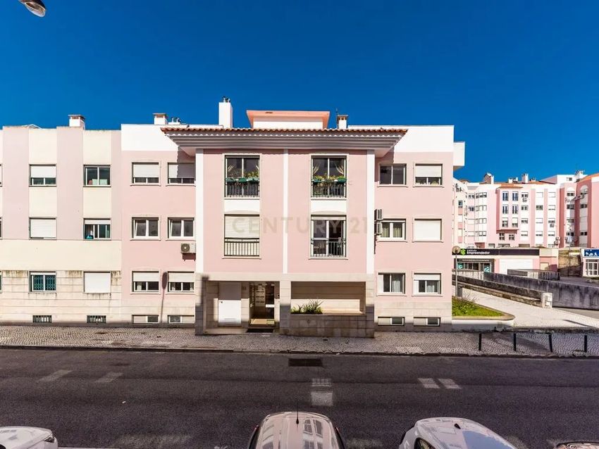 公寓 t3出售在Rua Alberto Barbosa, 6