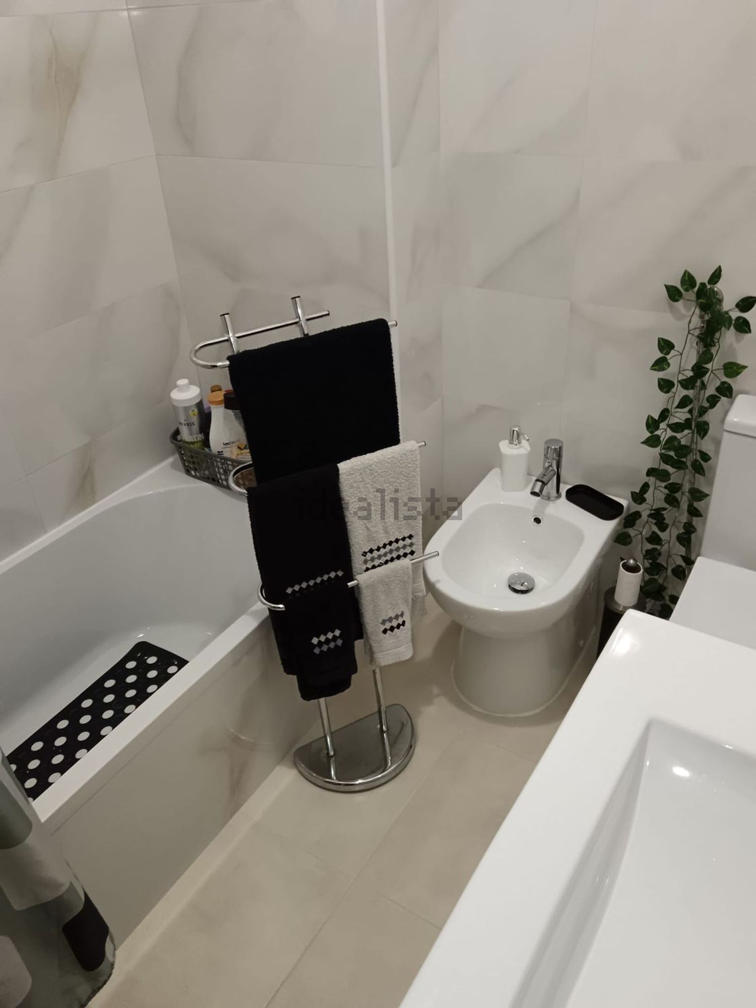 出租公寓 t2在Rua General Humberto Delgado, 28 - 卫生间