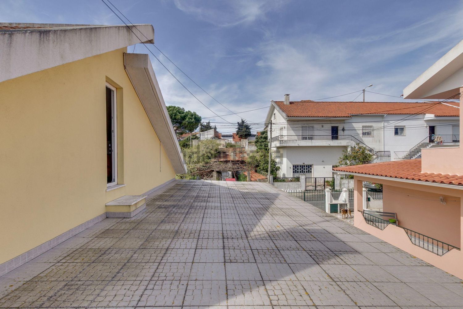 小楼房或独栋别墅出售在Rua São Valentim, 236 b - 外立面