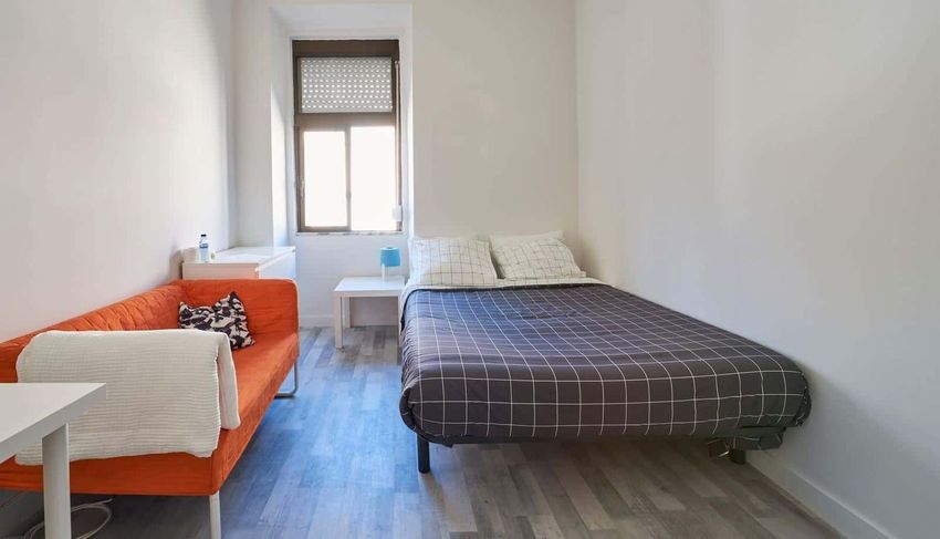 出租房间在Rua Barão de Sabrosa s/n