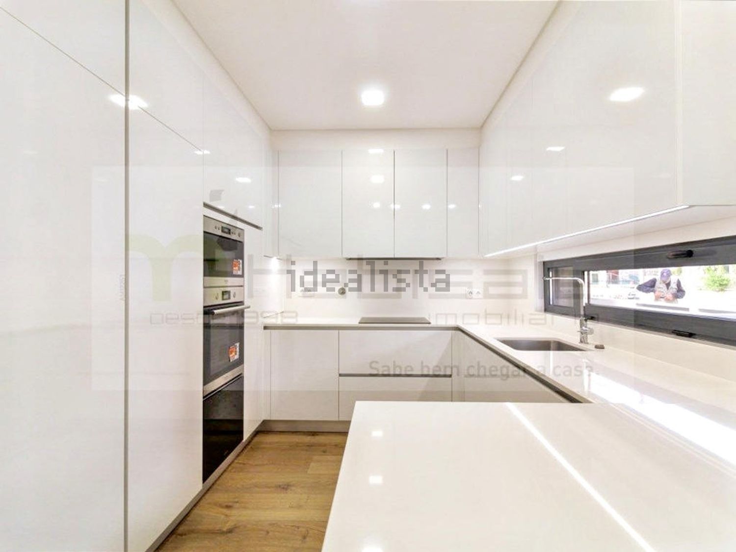 小楼房或独栋别墅出售在Rua Marechal Craveiro Lopes, 43 - 厨房