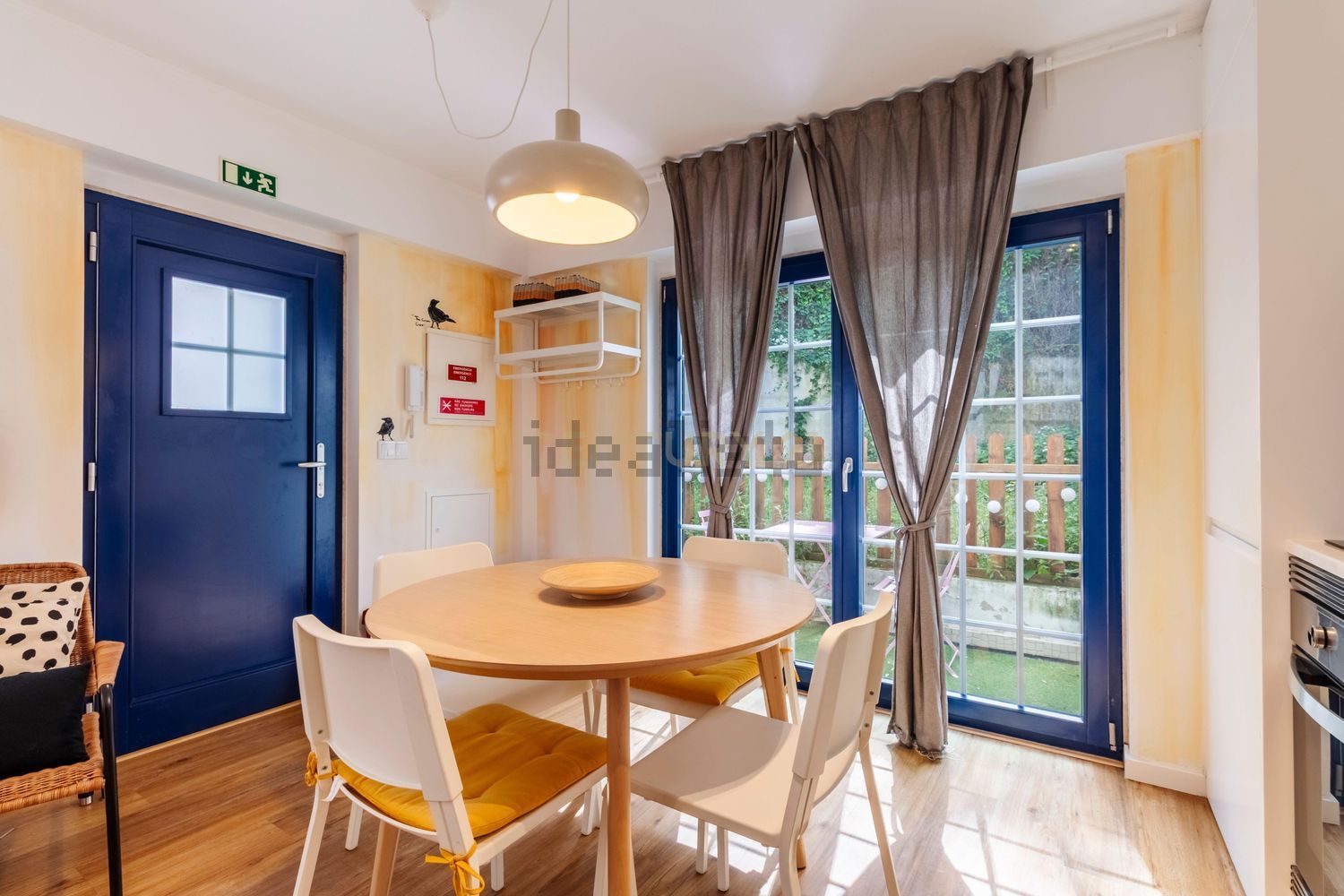 T0（单人公寓）出售在Rua Possidónio da Silva, 130 - 客厅