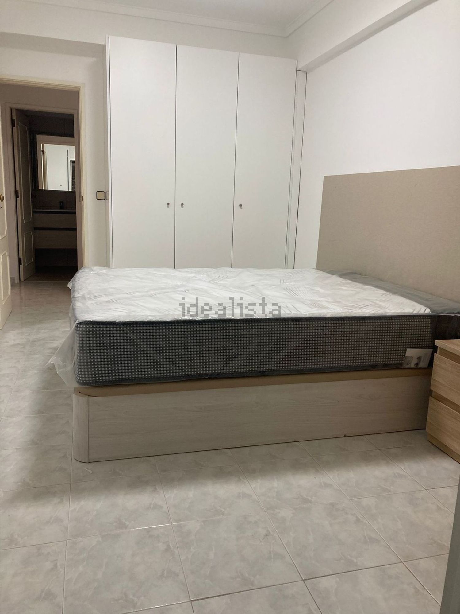 出租房间在Avenida professor egas moniz, 26 - 卧室