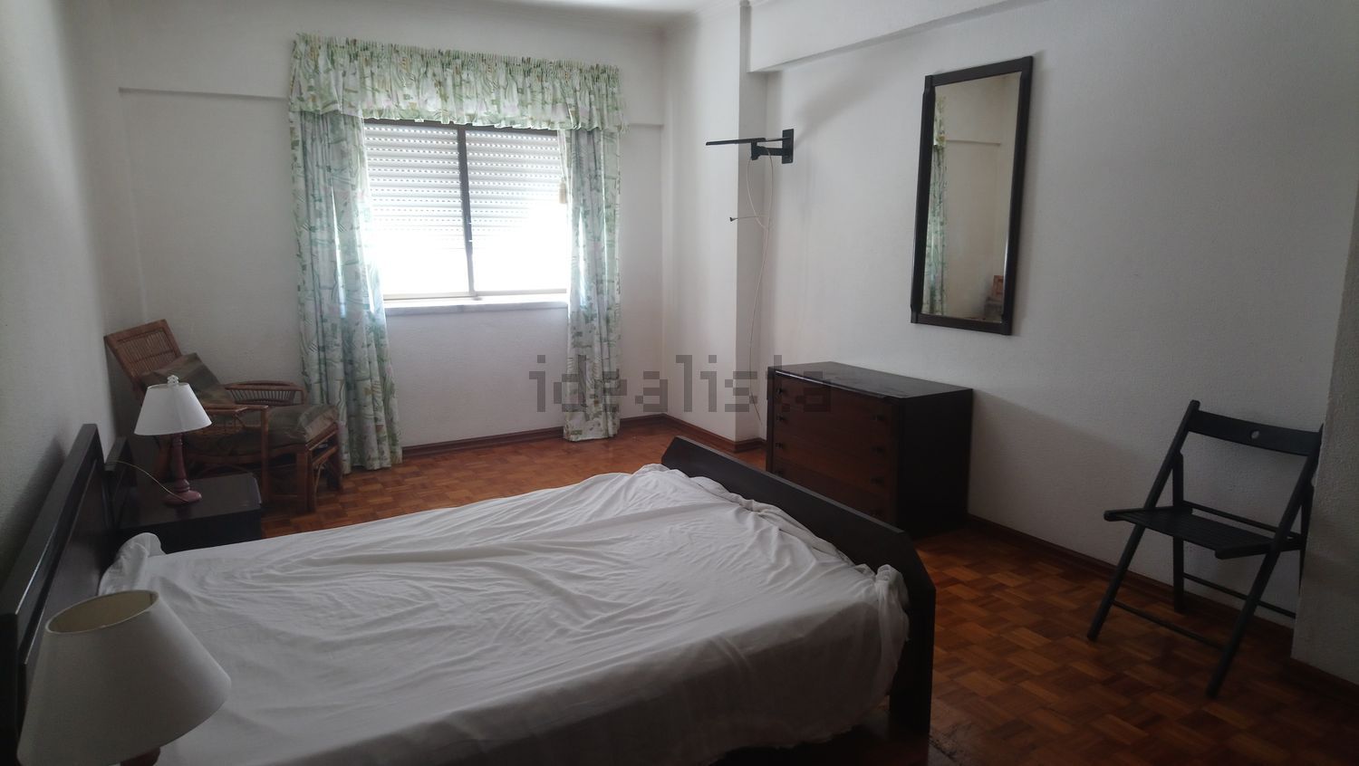 出租房间在Avenida Azedo Gneco, 26 n - 卧室