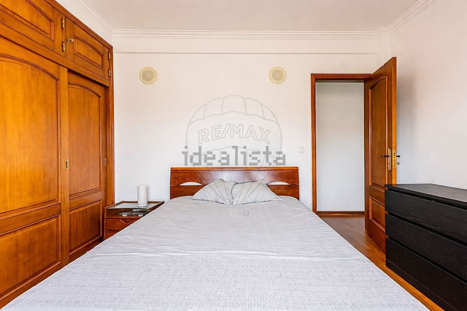 小楼房或独栋别墅出售在Rua das Flores - 卧室