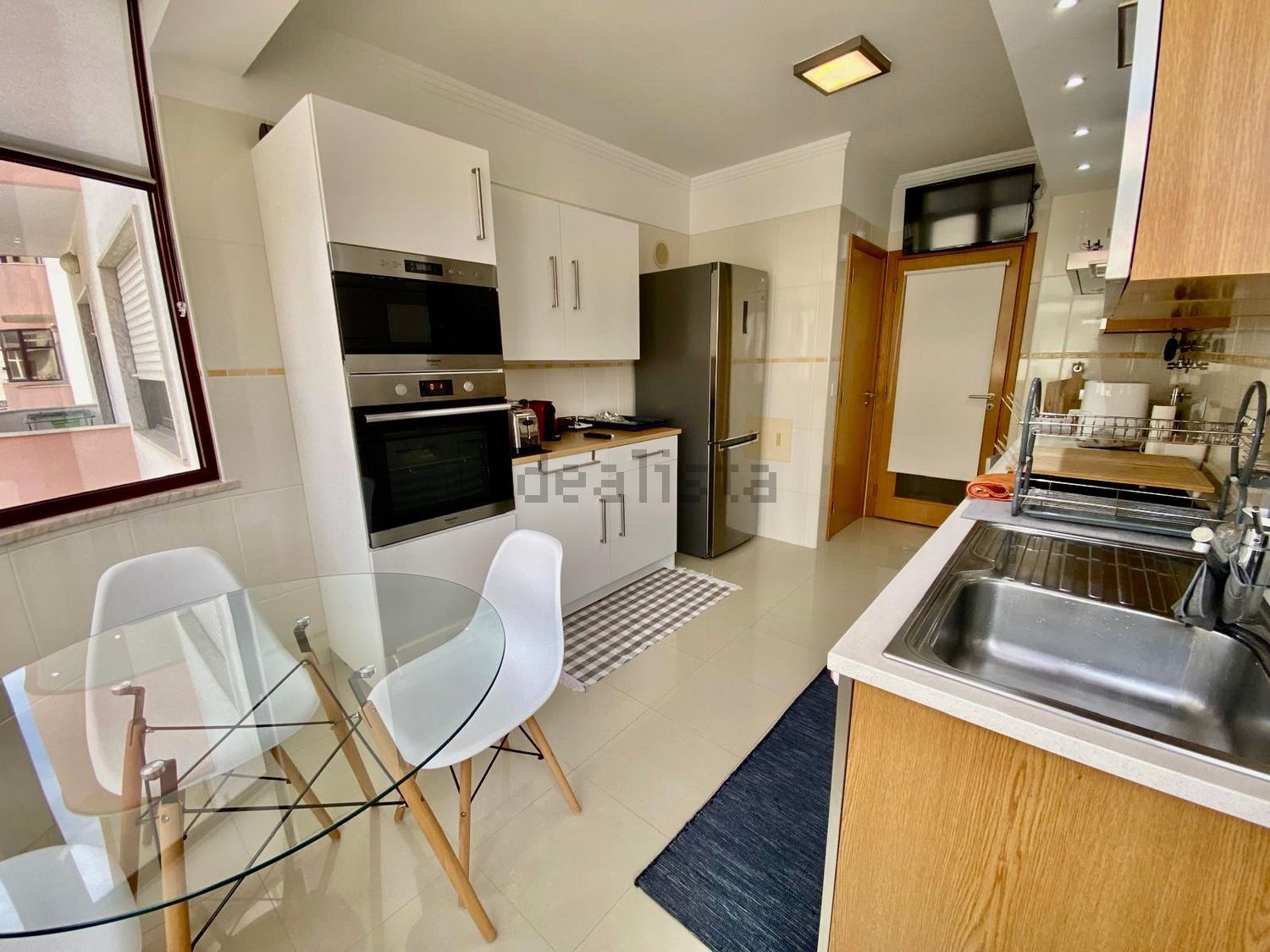 出租公寓 t3在Rua Rui Luis Gomes, 90 - 厨房