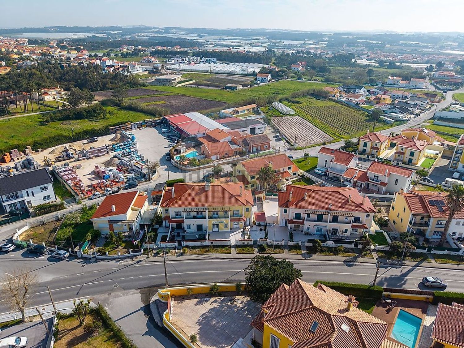 小楼房或独栋别墅出售在Rua das Flores - 视线