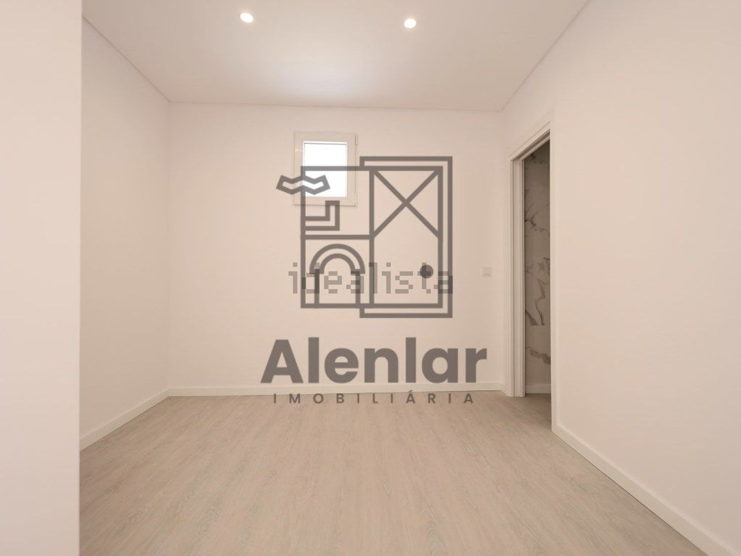 小楼房或独栋别墅出售在Ventosa - 照片