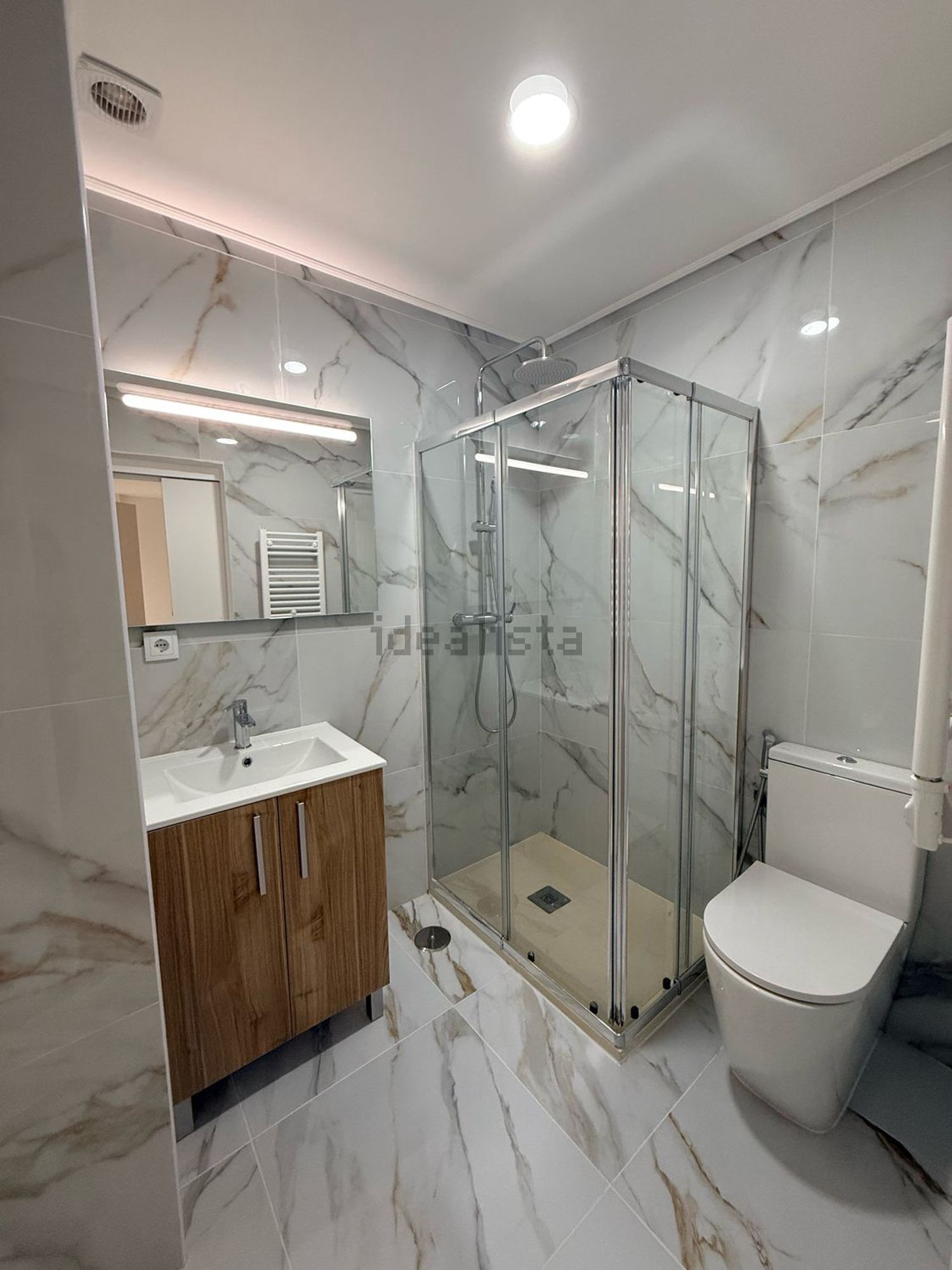 出租公寓 t3在Rua Afonso Costa, 11 - 卫生间