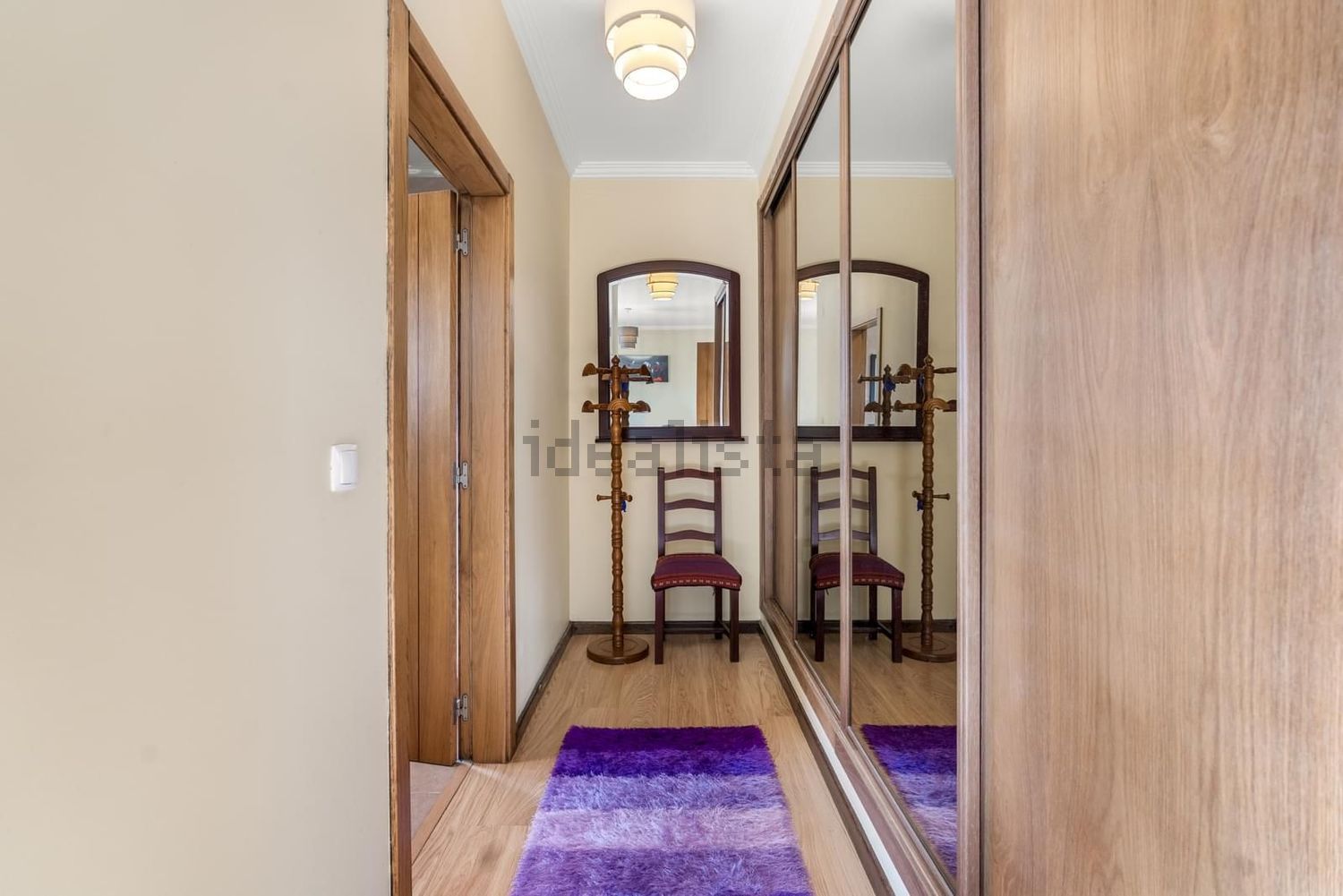 小楼房或独栋别墅出售N10 - 过道