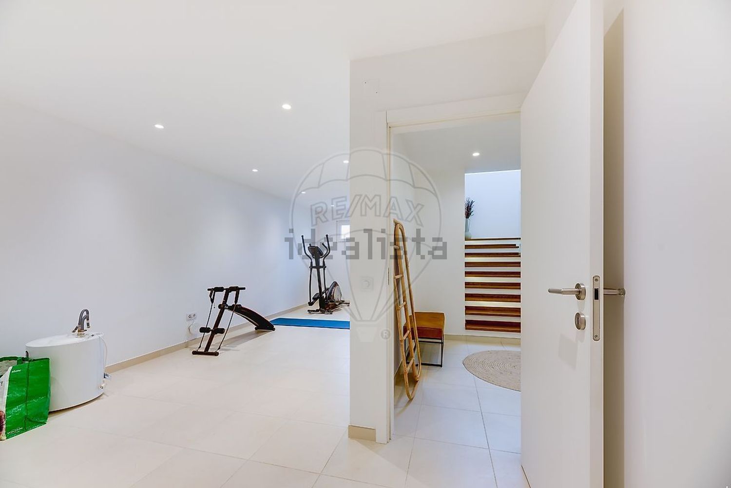 小楼房或独栋别墅出售在Rua Mato Moreira - 照片