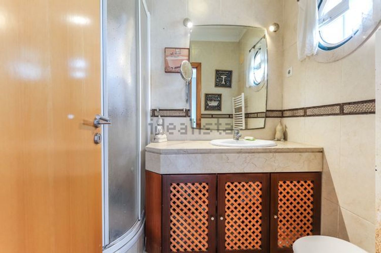 小楼房或独栋别墅出售在Praceta Santo António - 卫生间