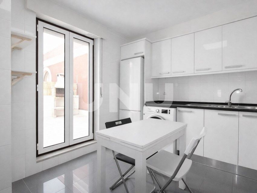 出租公寓 t2在Avenida Pedro Víctor, 31