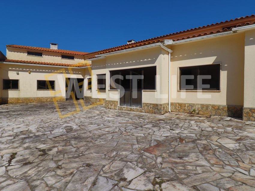 小楼房或独栋别墅出售在Venda do Pinheiro e Santo Estêvão das Galés