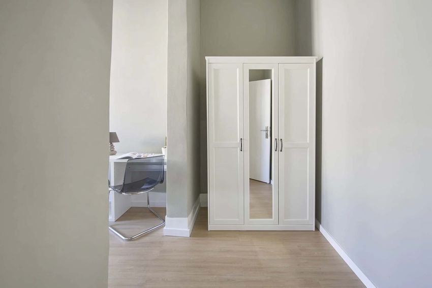 出租房间在Largo Vitorino Damásio, 2