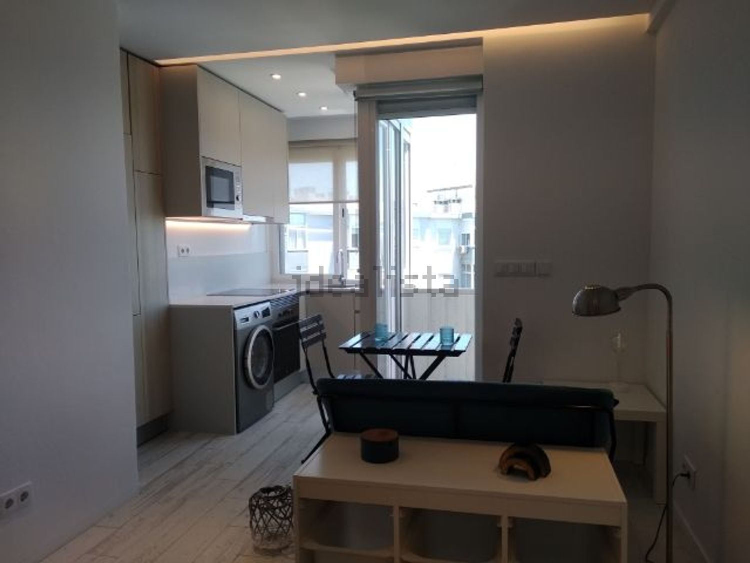 出租t0（单人公寓）在Rua José Henriques Coelho, 7 - 客厅