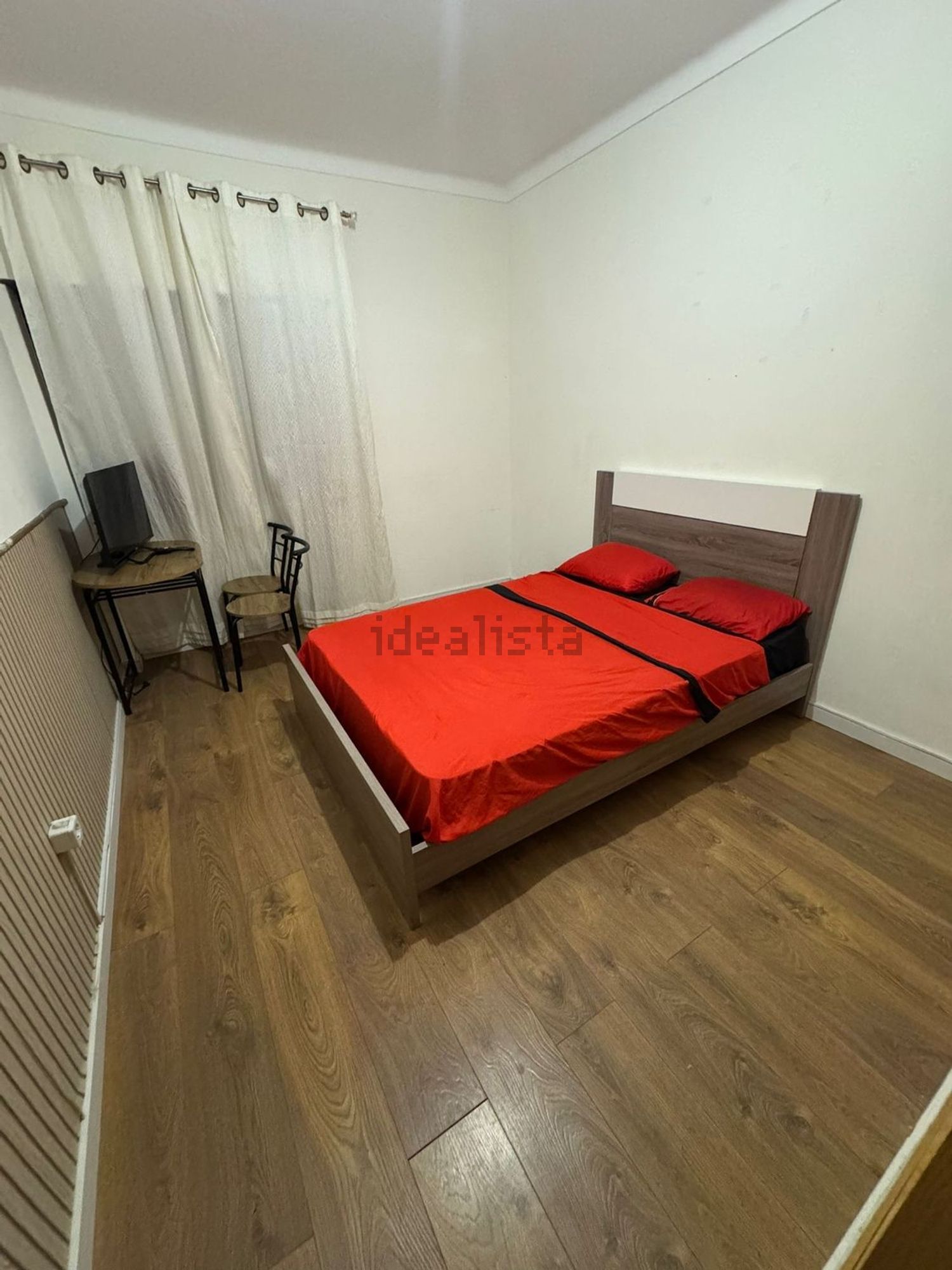 出租房间在Rua Alfredo Figueiras, 14 - 卧室