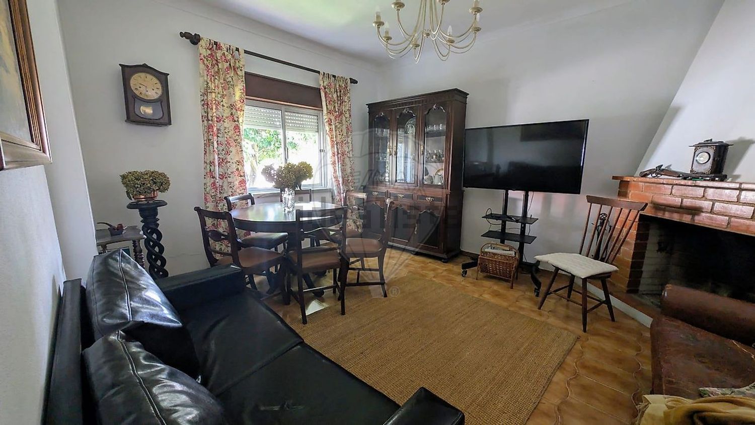 小楼房或独栋别墅出售在Rua 1º de Maio - 客厅