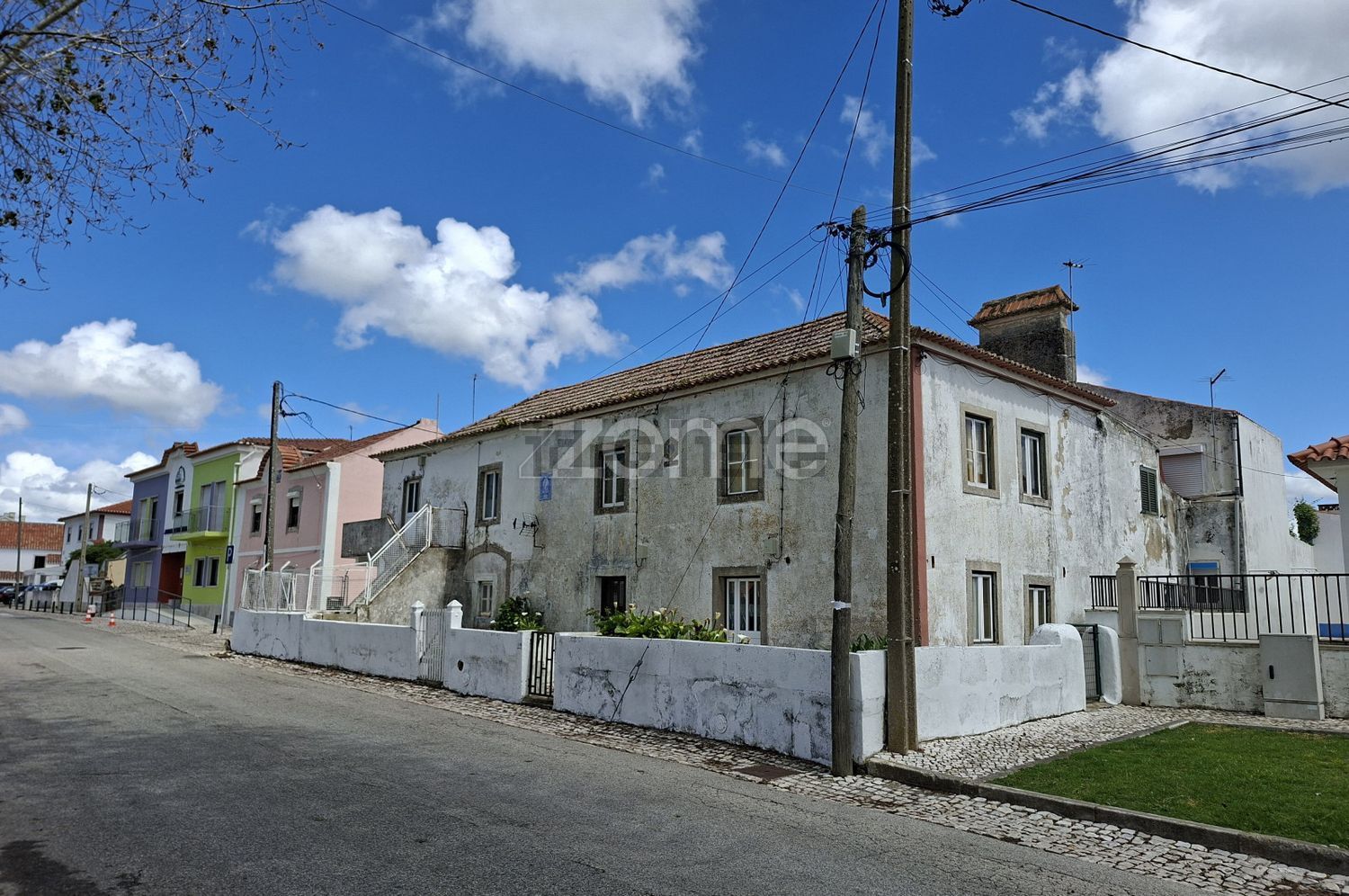 小楼房或独栋别墅出售在Rua Primeiro de Maio, 112 - 外立面