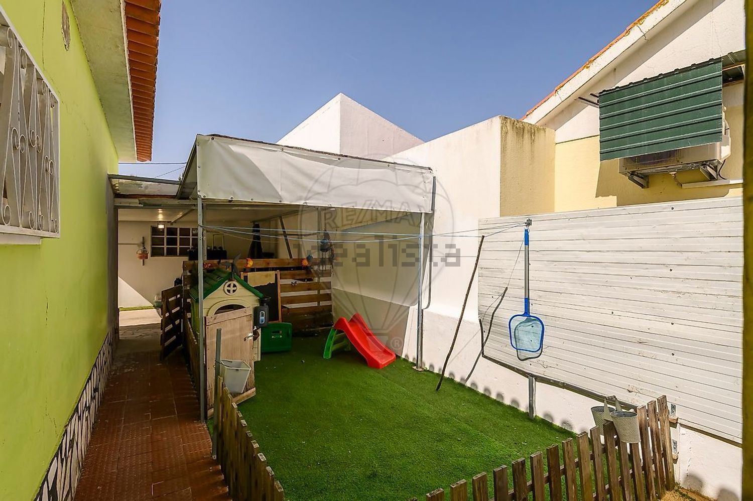 小楼房或独栋别墅出售在Rua Bento de Jesus Caraça - 照片