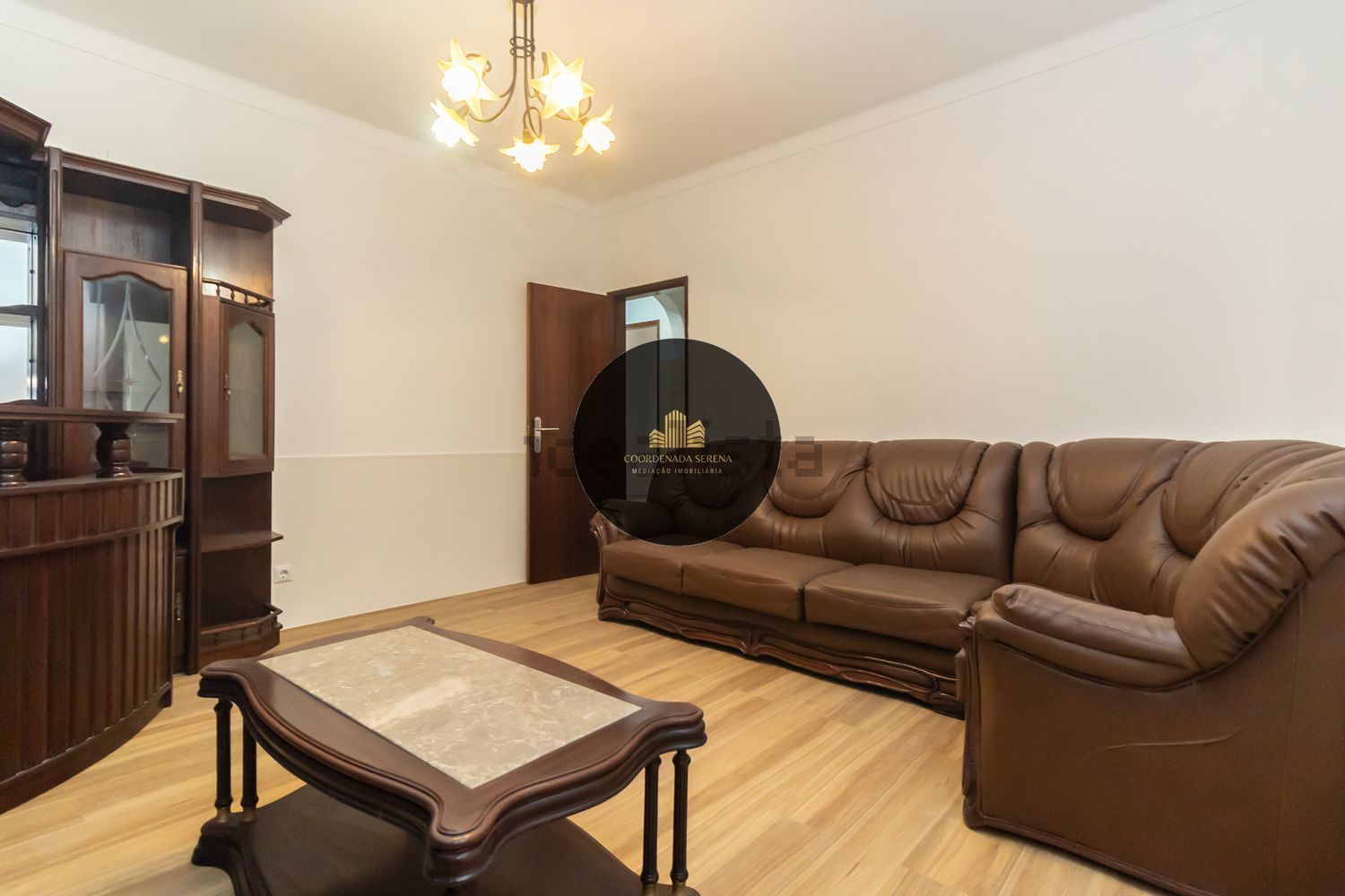 小楼房或独栋别墅出售在Cascalheira - Venda do Alcaide - 客厅