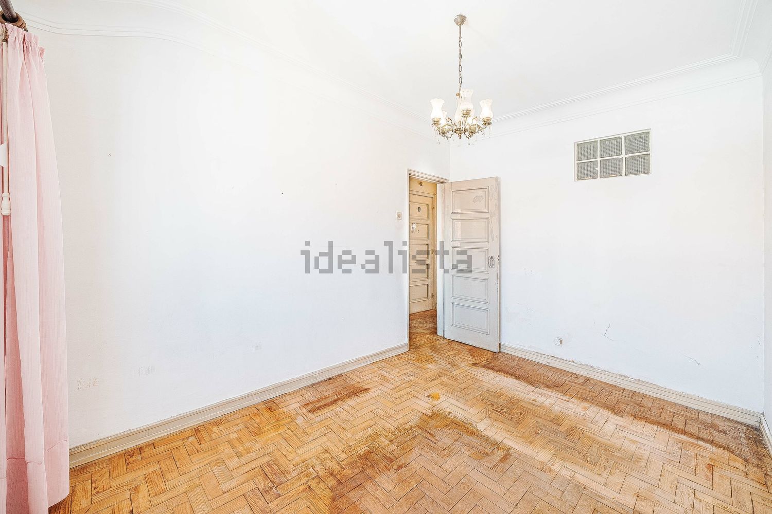 公寓 t2出售在Rua do Sol à Graça - 卧室