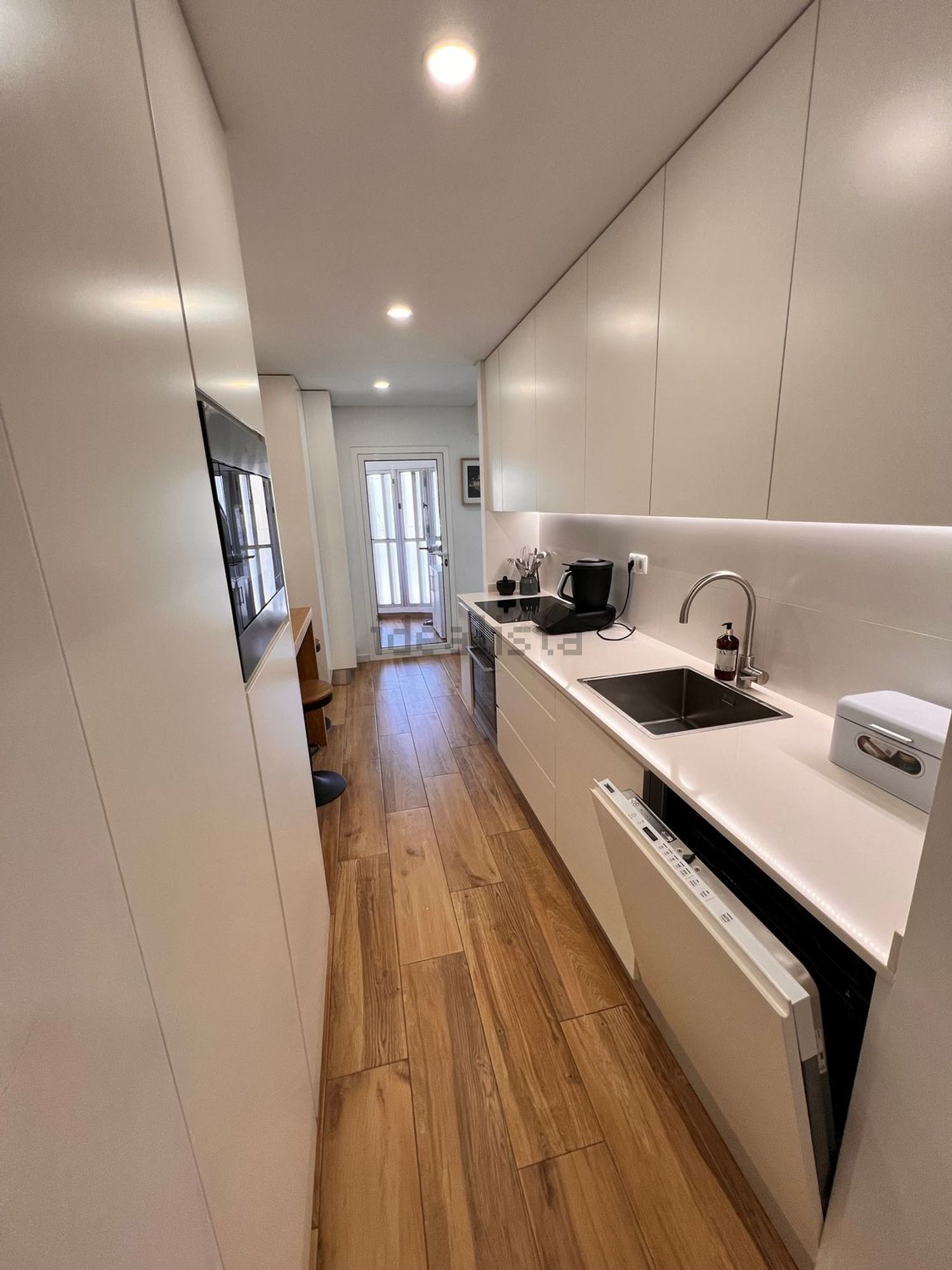 出租公寓 t3在Rua Guiomar Torresão, 61 - 厨房