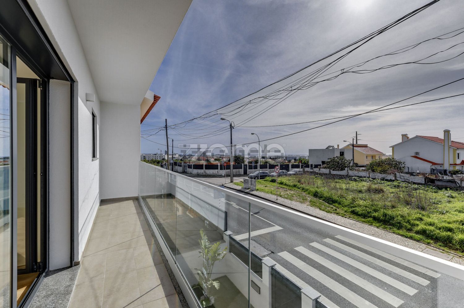 出租双拼别墅在Rua Portelas, 47 a - 门廊