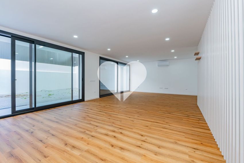 小楼房或独栋别墅出售在Santa Iria de Azoia - São João da Talha - Bobadela