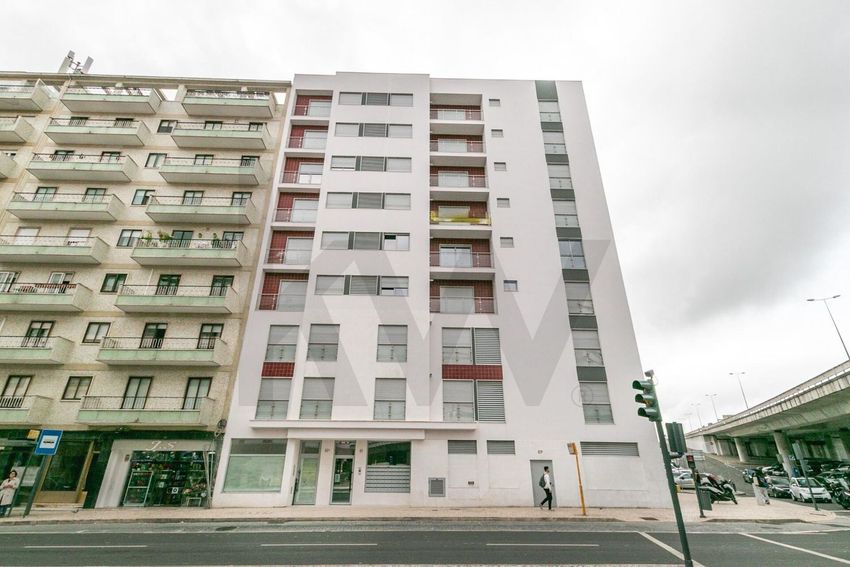 公寓 t3出售在Estrada da Luz, 81