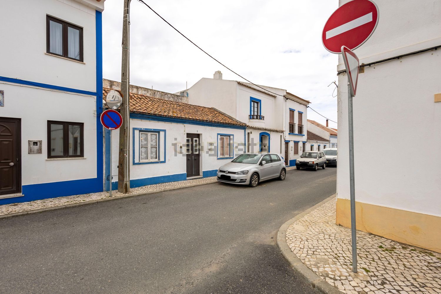 小楼房或独栋别墅出售在Rua Candido da Silva - 视线