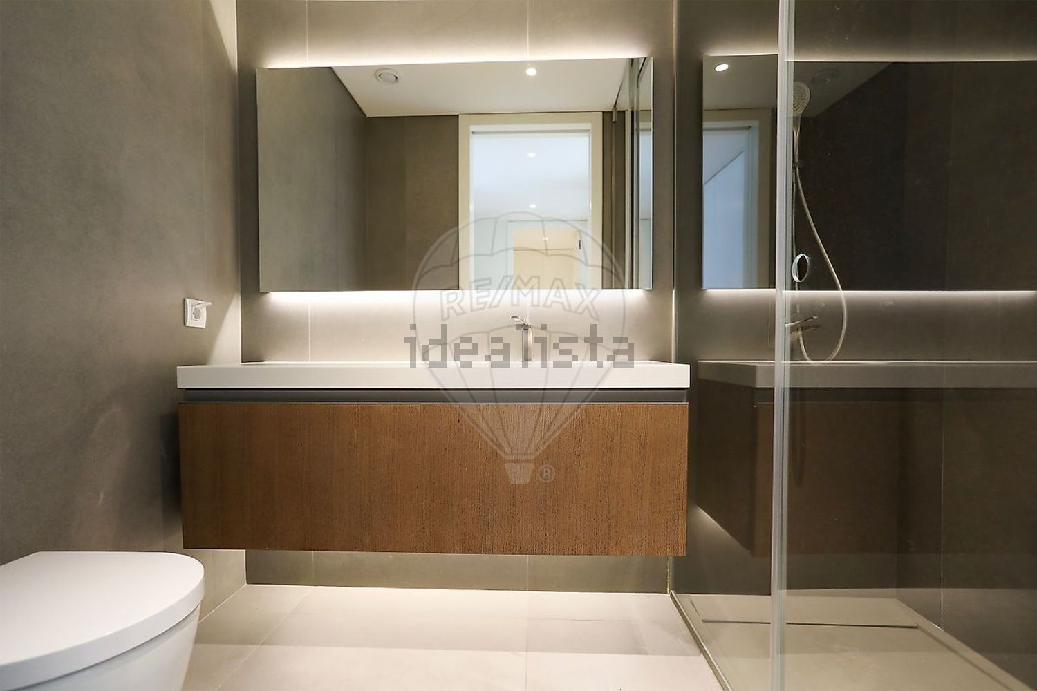 出租公寓 t2在Rua Fernando Palha - 厨房