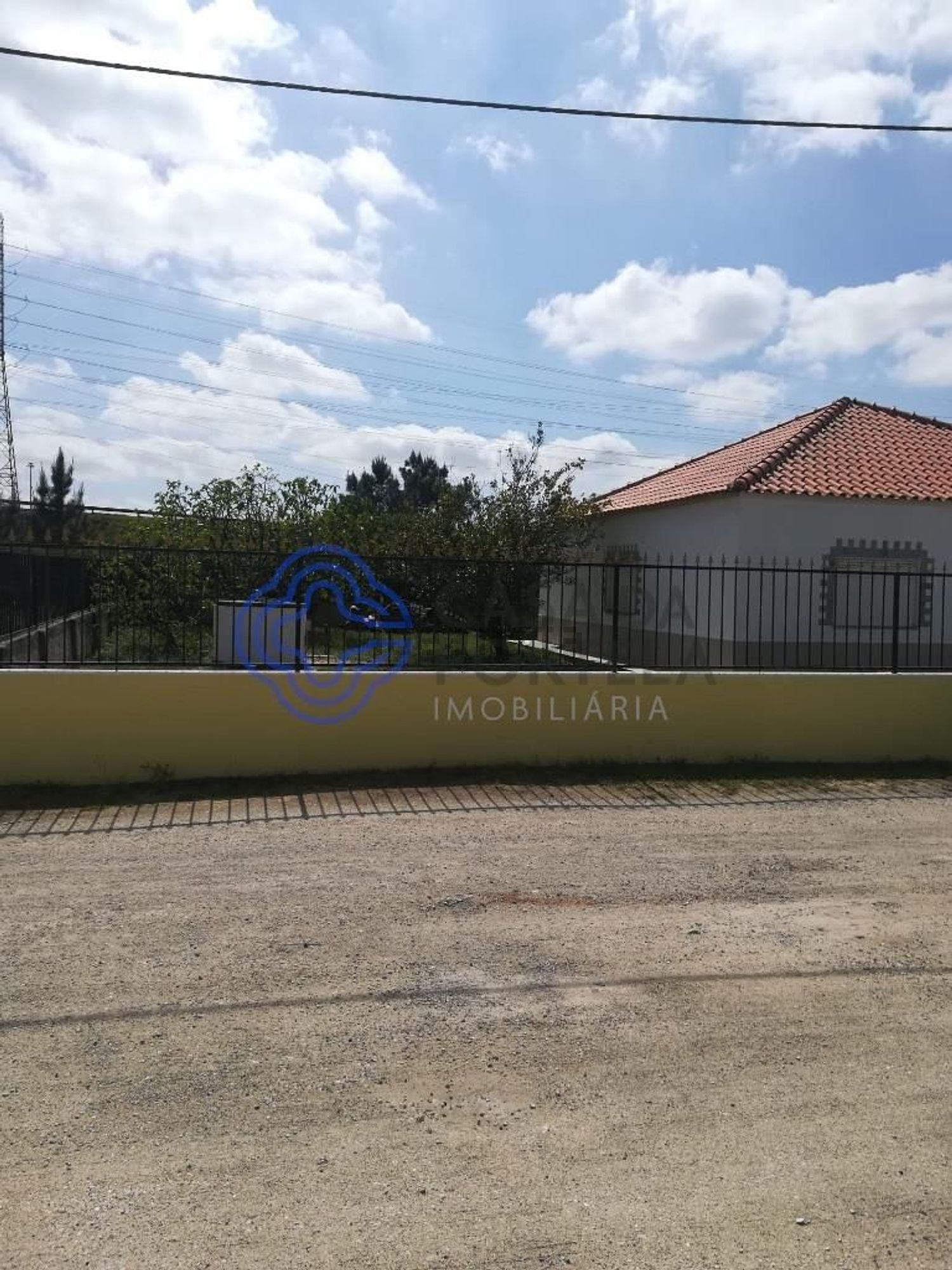 小楼房或别墅出售在Rua Primavera - 外立面