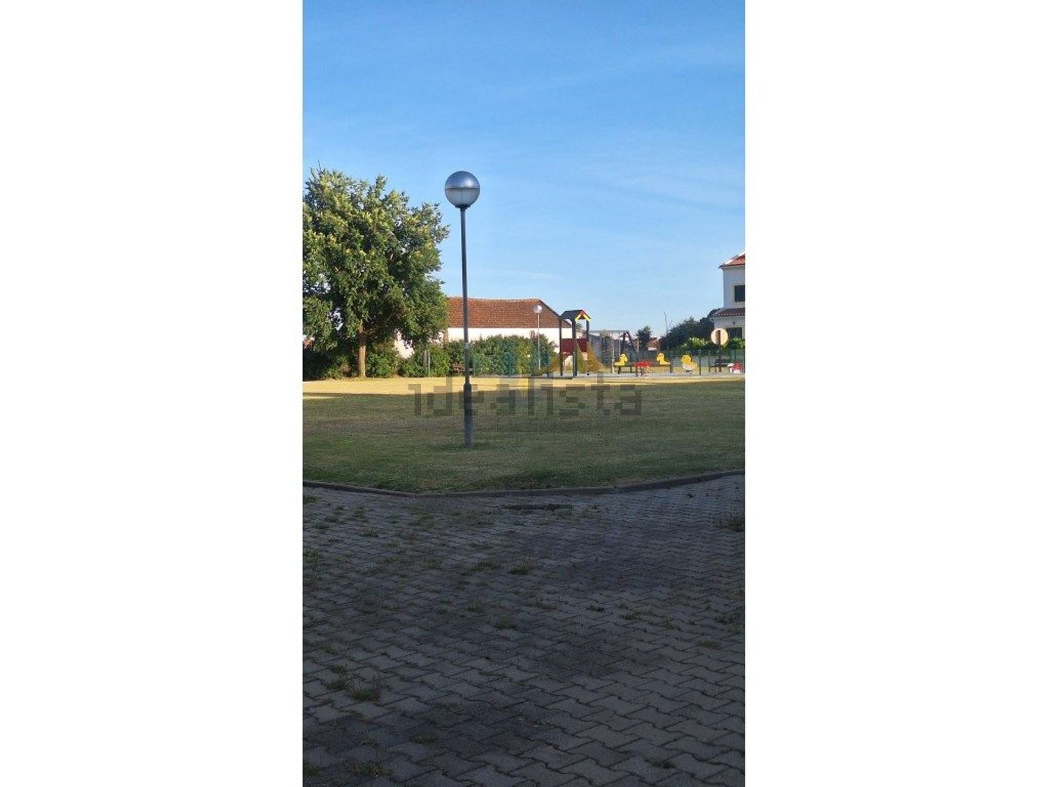 小楼房或独栋别墅出售在Rua Fernando Pessoa - 照片