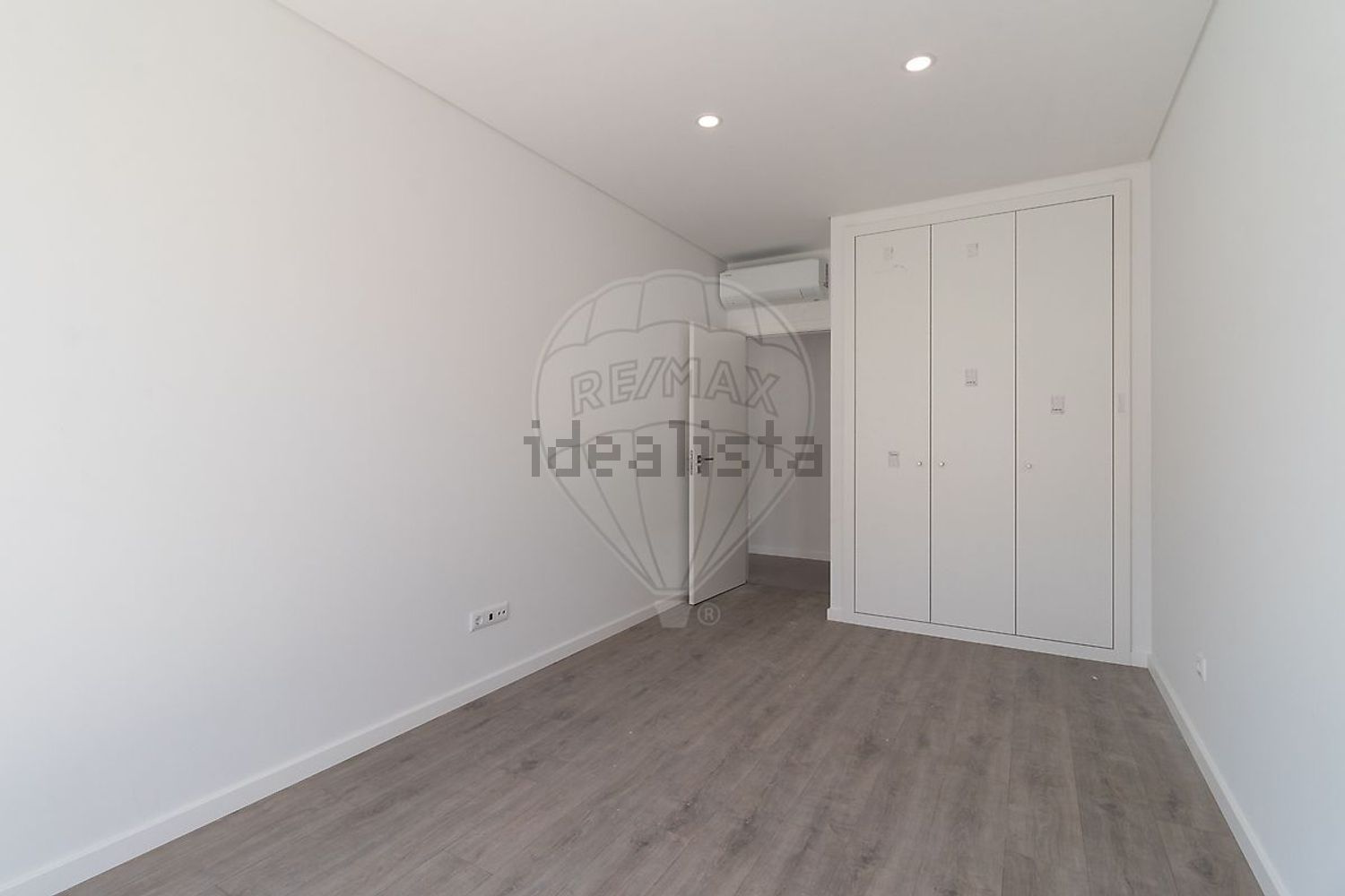 小楼房或独栋别墅出售在Rua Aquilino Ribeiro - 居住