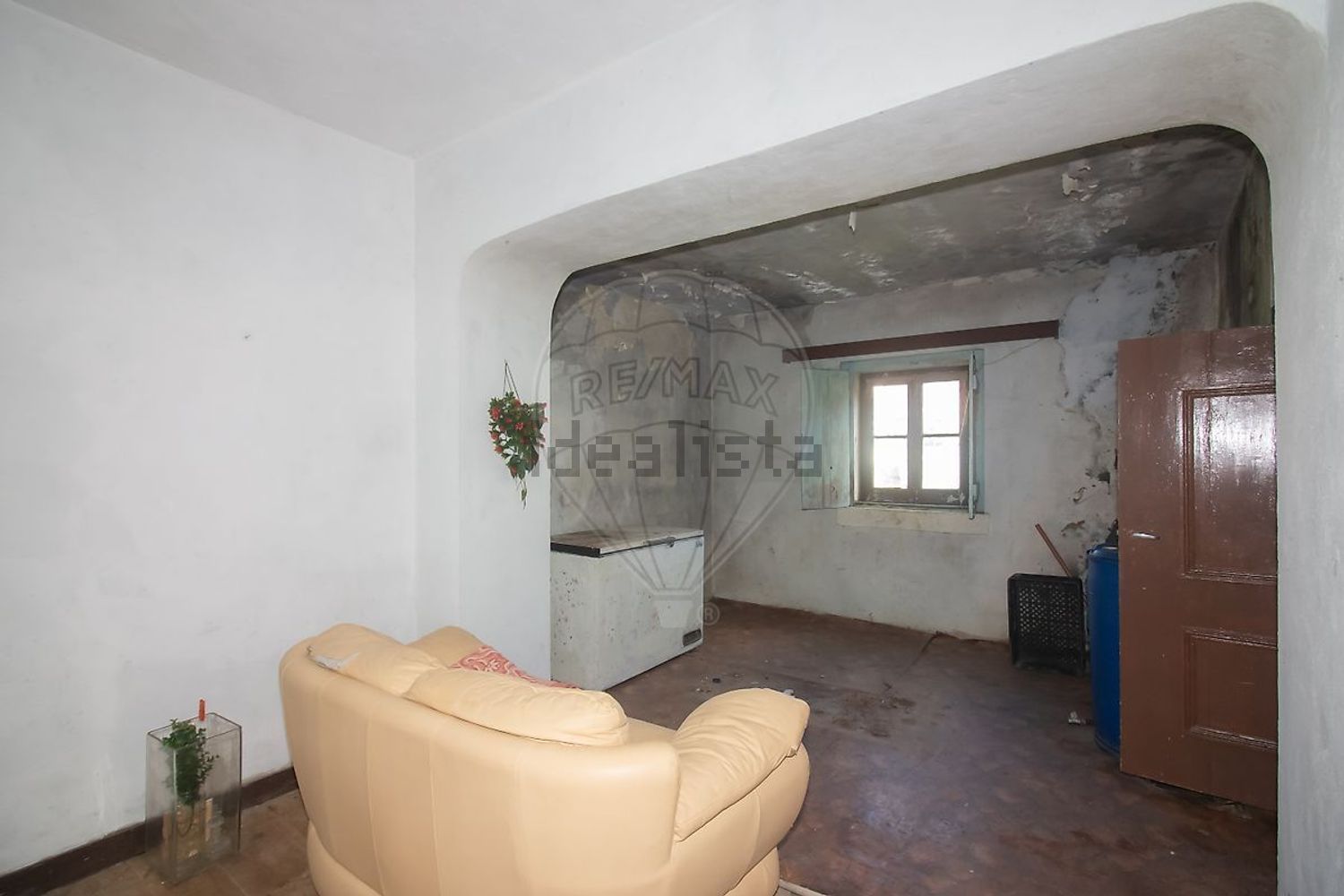 小楼房或独栋别墅出售在São Quintino - 客厅