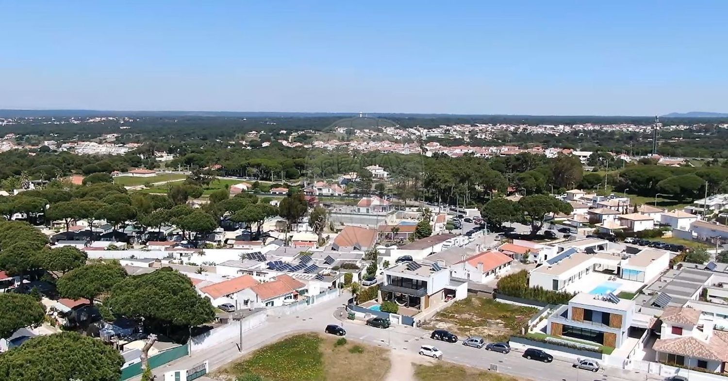 小楼房或独栋别墅出售在Rua dos Campos - 视线