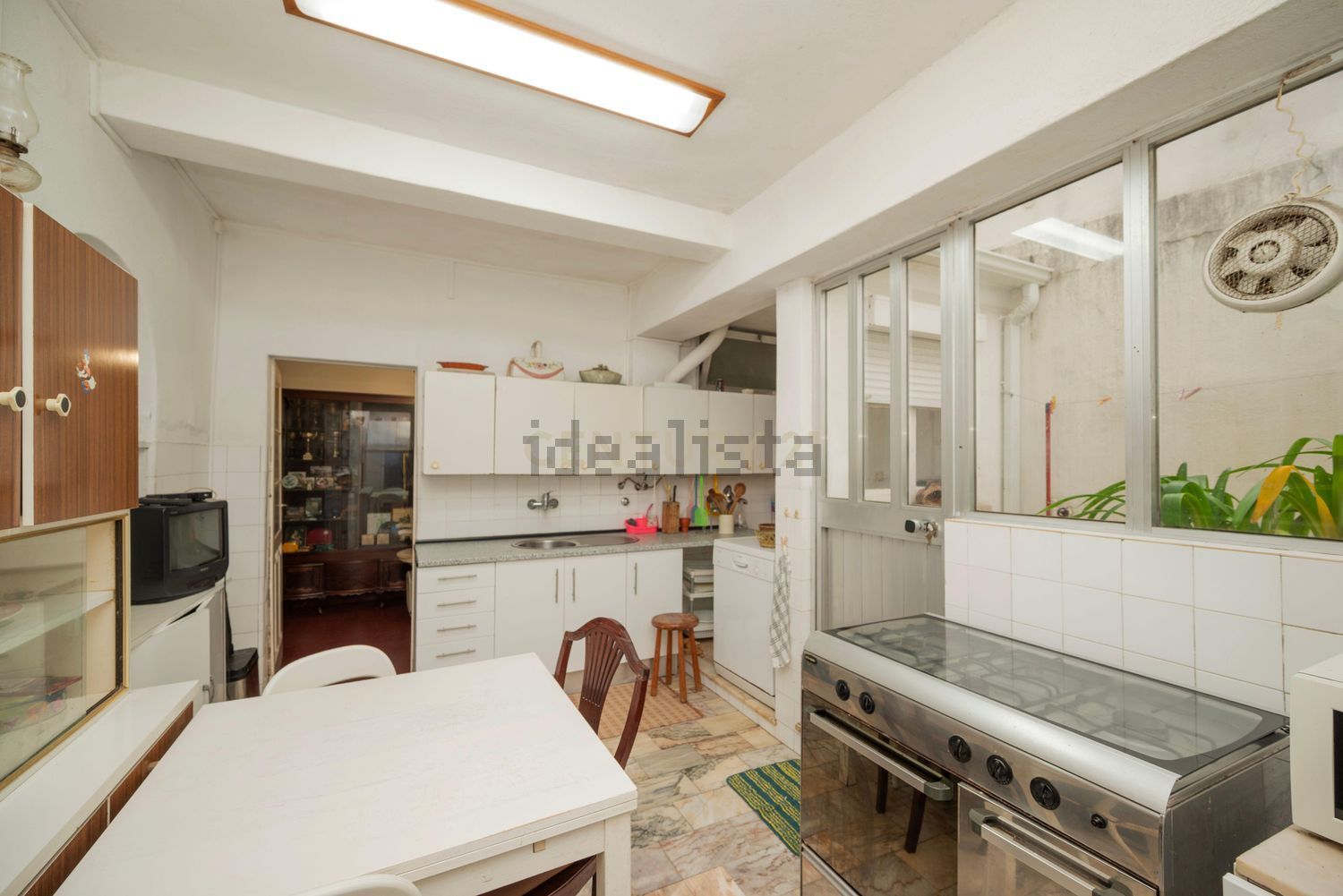 小楼房或独栋别墅出售在Praça Dom Fernando II, 6 - 厨房