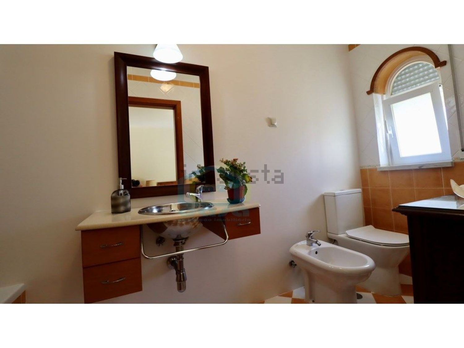 小楼房或独栋别墅出售在Rua Dona Aurélia, 13 - 卫生间