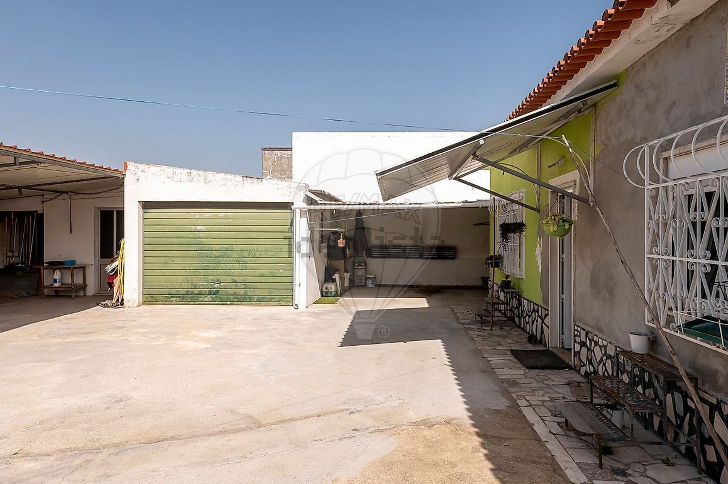 小楼房或独栋别墅出售在Rua Bento de Jesus Caraça - 外立面