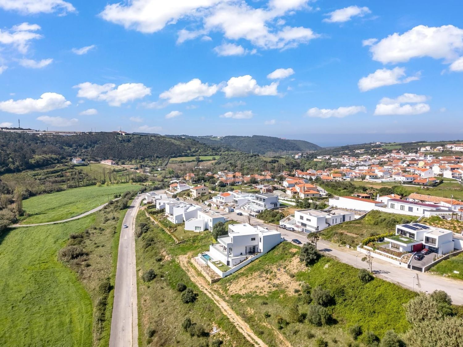 小楼房或独栋别墅出售在Rua das Lombas - 视线