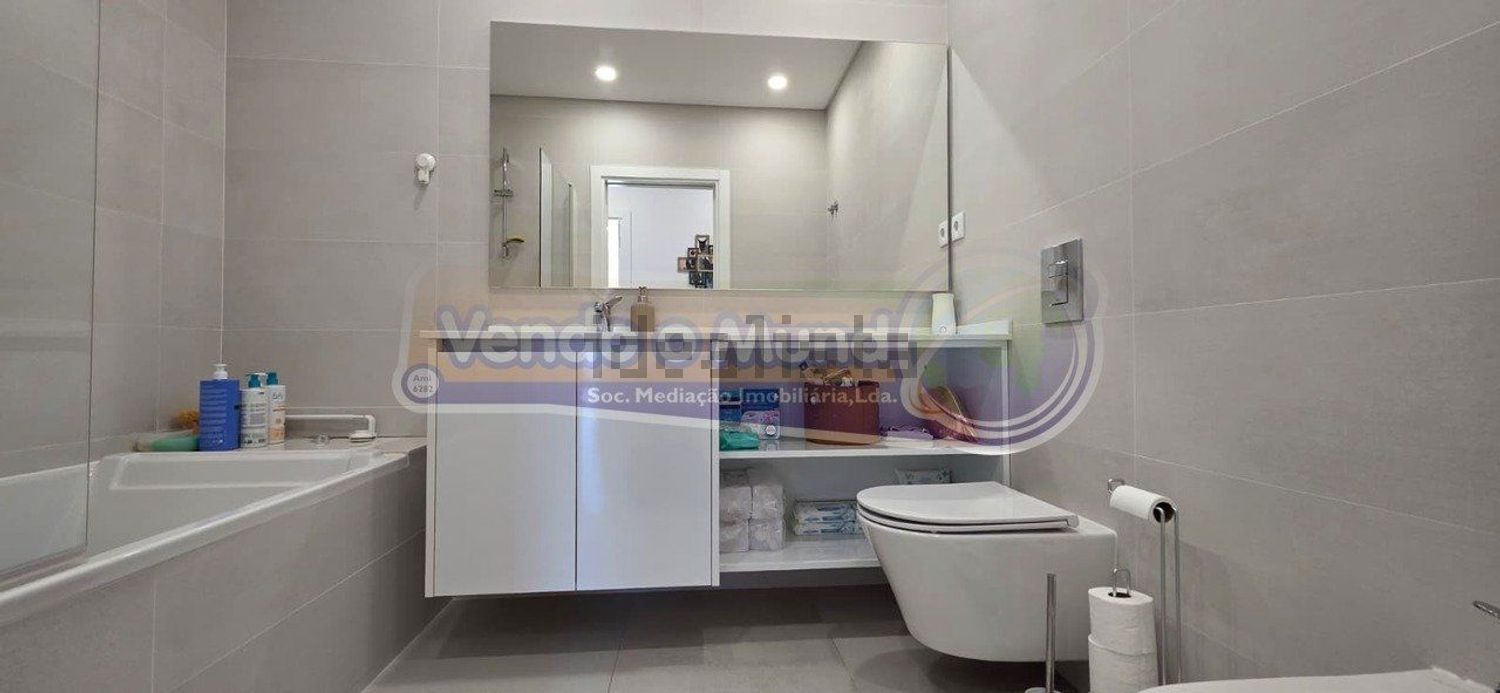 公寓 t2出售在Póvoa de Santa Iria e Forte da Casa - 卫生间
